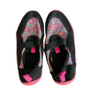 Girls Water Shoes Black Tie Dye Pink Mesh Pull On Rubber Bottom Size 2-3
